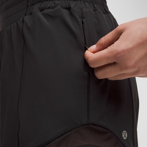 Lululemon Hotty Hot High-Rise Lined Short 4” - Picture 3 of 9